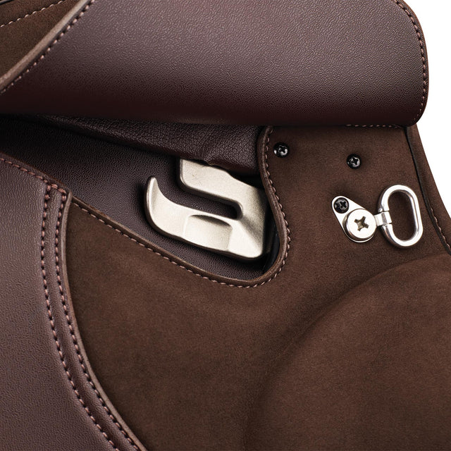 Stirrup bar on the Wintec 2000 All Purpose in brown