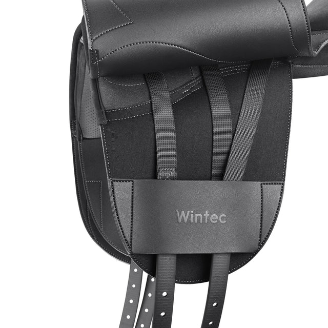 Wintec Pro Junior Stock girthing system in black